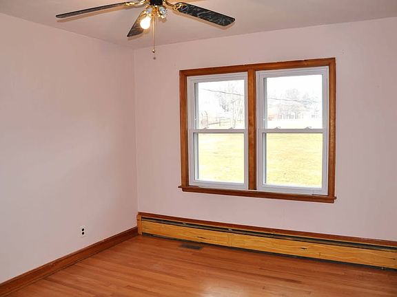 5th image of 2203 Lynnhope Dr NW