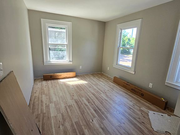 3rd image of 73 Chamberlain St #A