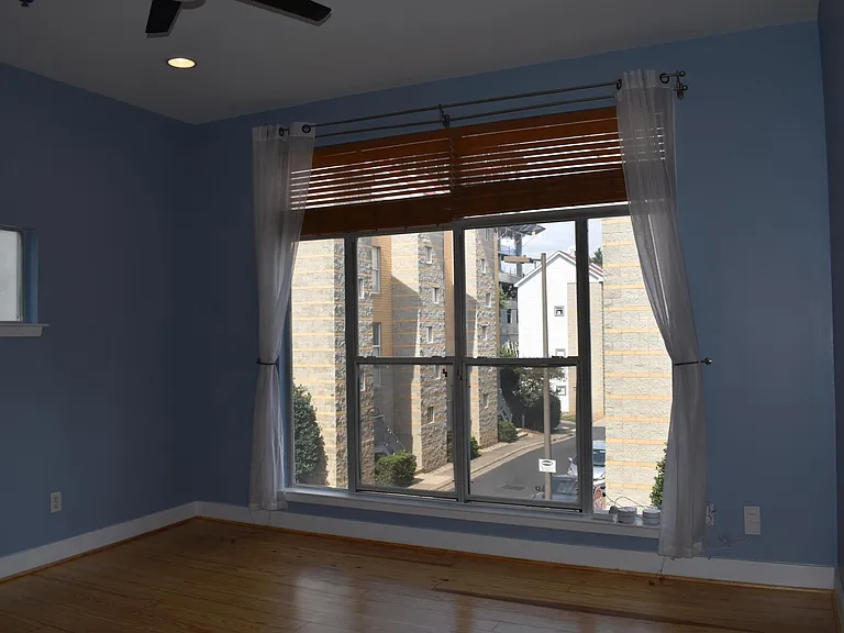 2079 Atherton Heights Ln — Photo 3