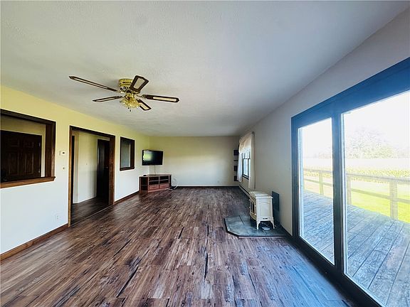 5th image of 15352 E Barre Rd