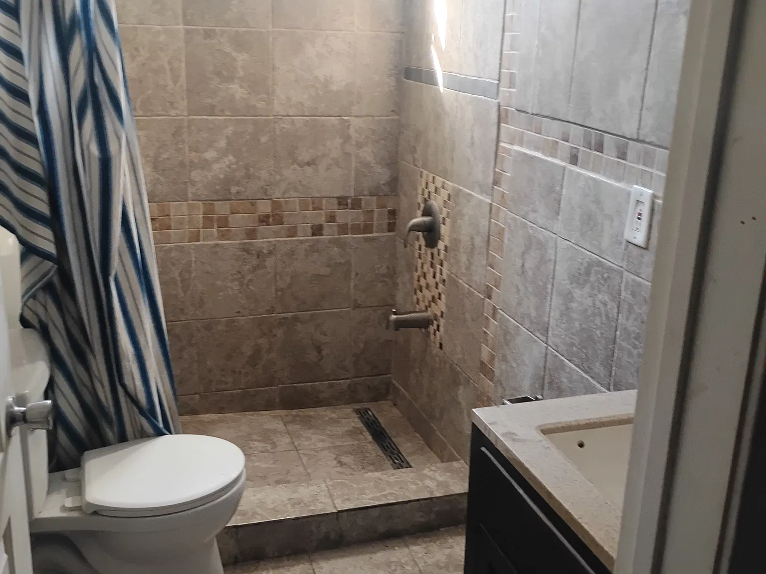 3 bed, $600 — Photo 2