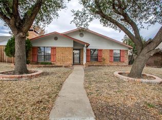 1419 Uvalde St, Mesquite, TX 75150