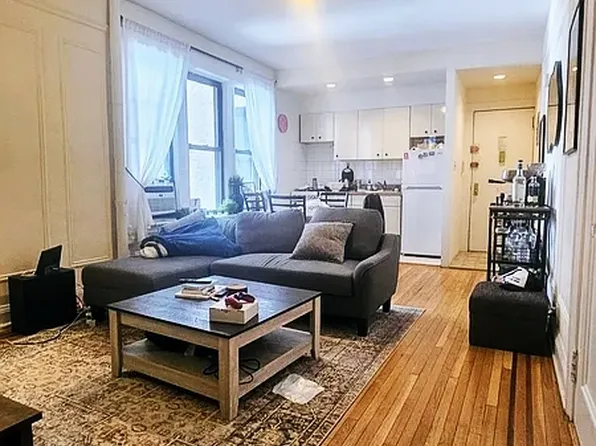142 East 33rd Street image 1 of 8
