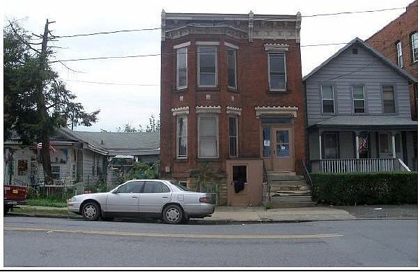 2nd image of 745 River St