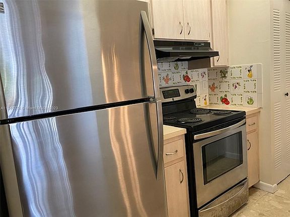 5th image of 9724 Hammocks Blvd APT 204
