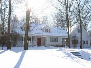 3770 E Acorn Ln, Midland, MI 48642