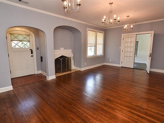 3rd image of 934 Kensington Pl