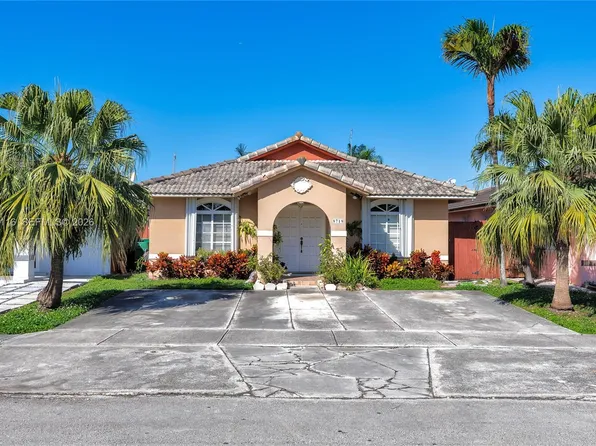 9719 NW 127th St, Hialeah Gardens, FL 33018