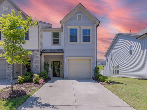 79 Hawkstone Dr, Clayton, NC 27527