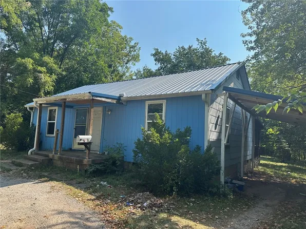 605 McKennon St, Berryville, AR 72616