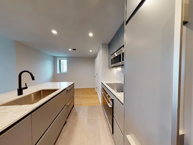 515 E 86th St #1905 — Photo 13