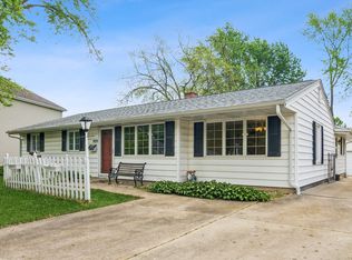 1929 Wayland Ln, Schaumburg, IL 60193