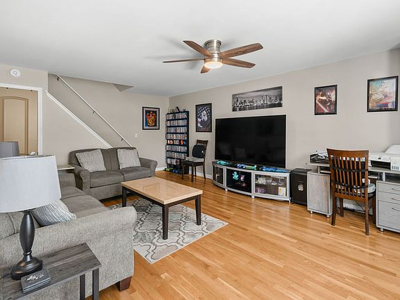 3rd image of 19504 115th Ave Unit C