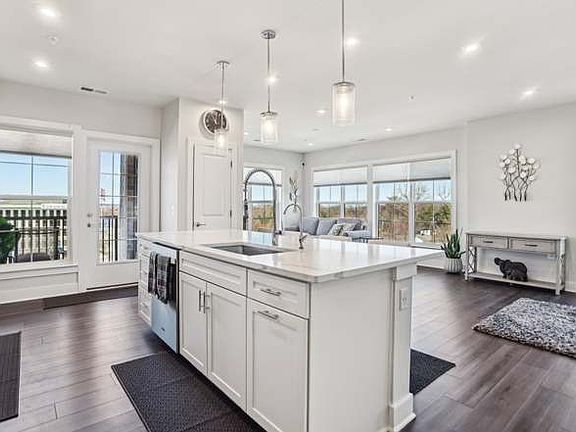 5th image of 102 Saint Ives Pl