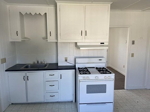 5th image of 15 Davis St #2