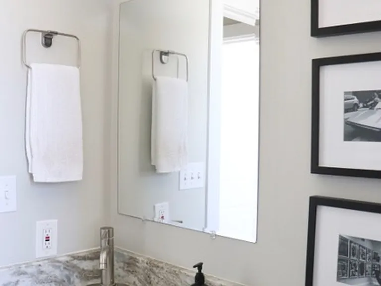 Charming Renovated Apartments in the Heart of Ardmore — Photo 8