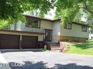 118 Country Club Hts NW, Alexandria, MN 56308