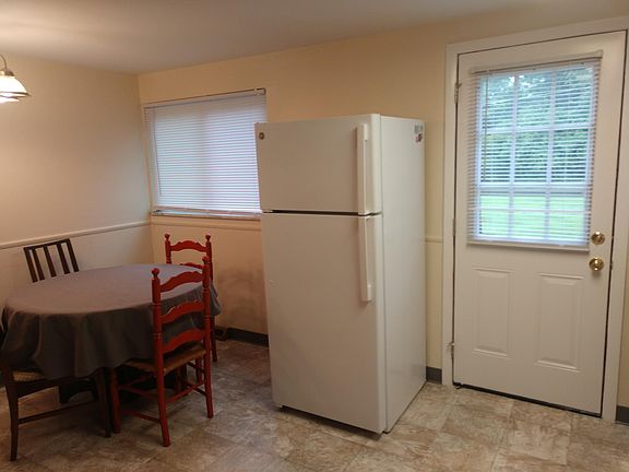 5th image of 196 Fairway Dr #196