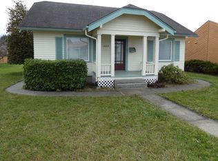1022 Caroline St, Port Angeles, WA 98362