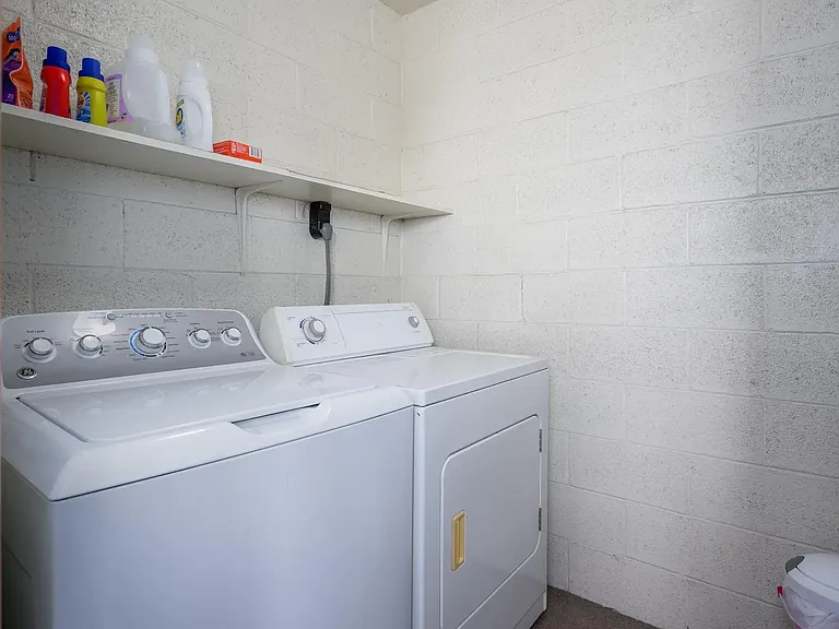 12212 N Paradise Village Pkwy S — Photo 56