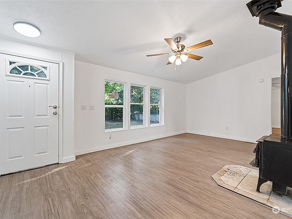 4th image of 12831 Silver Creek Drive