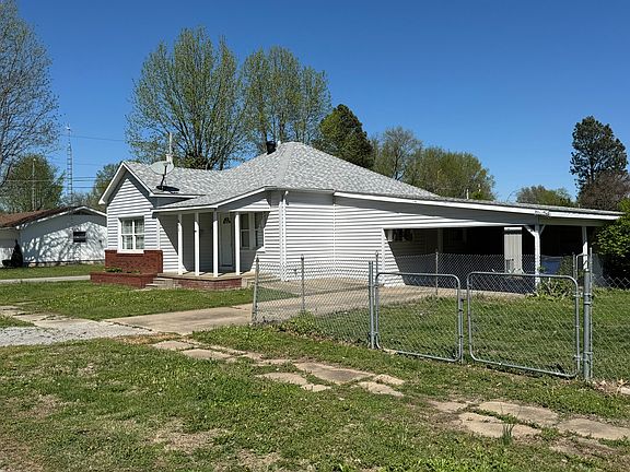 4th image of 802 S Jefferson St