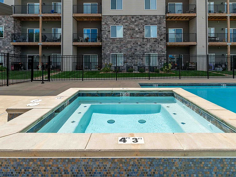 Monarch — Photo 21