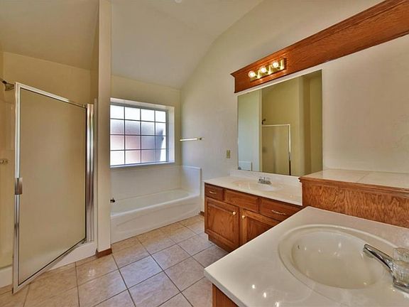 3rd image of 12508 Tealwood Dr