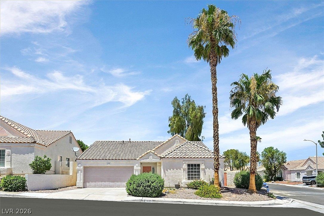 1690 Sweet View Ct — front