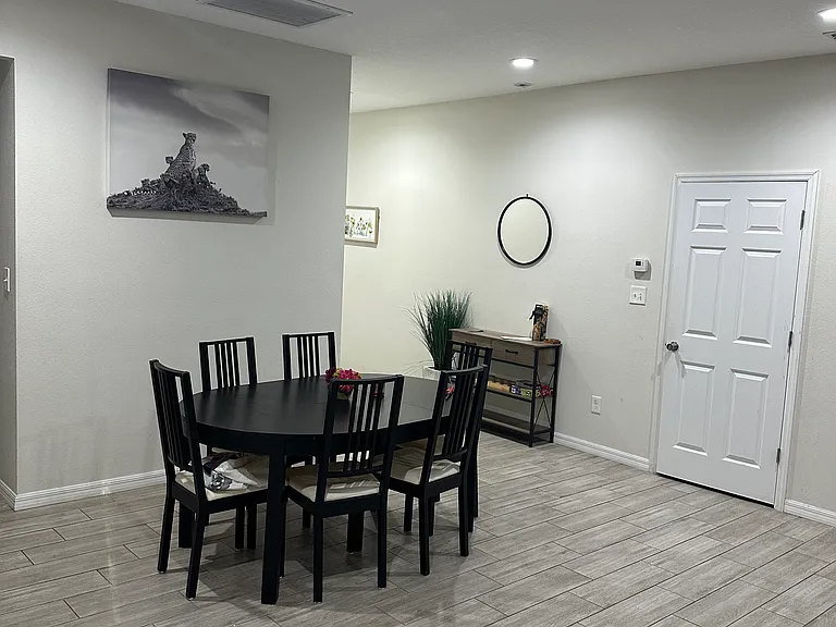 8924 N Highland Ave — Photo 6