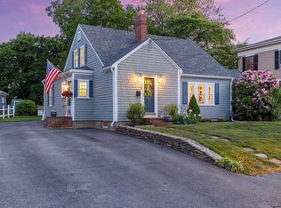 17 Ferry Rd, Newburyport, MA 01950