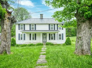 697 Bill Perdue Rd, Albany, KY 42602