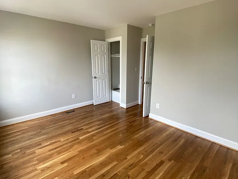 703 Catherine St — Photo 12
