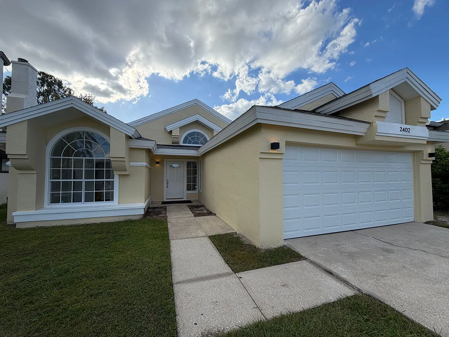 3/2 Pool Home for Rent — Photo 1