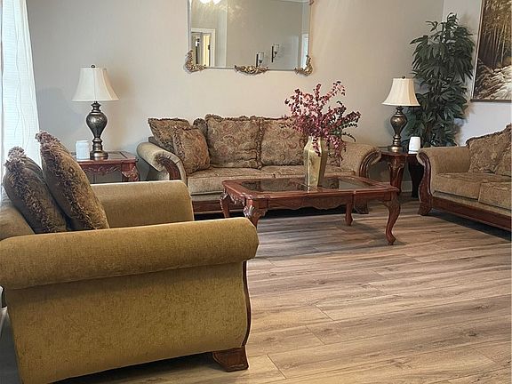 2nd image of 6210 Mimosa Gardens Cir