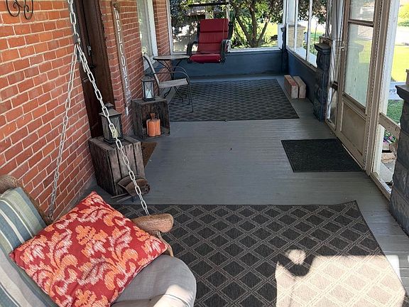2nd image of 416 E Felicity St