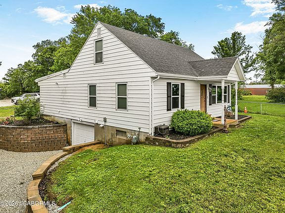 5th image of 5703 Falcon Ln
