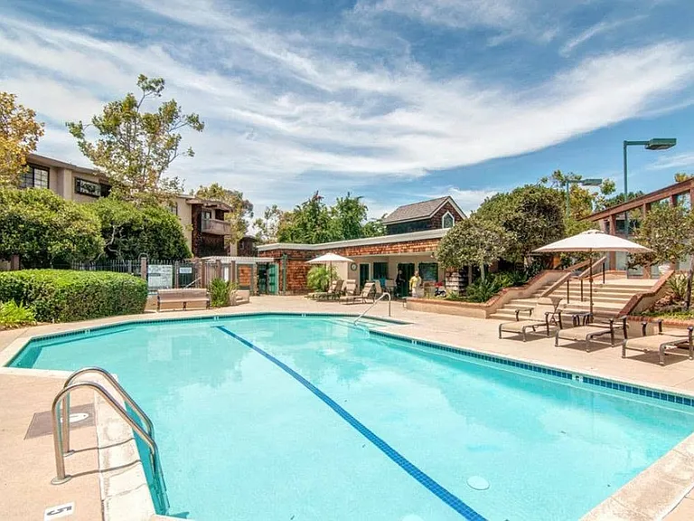 8850 Villa La Jolla Dr #201 — Photo 12
