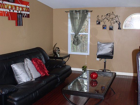 Hardwood Floor!