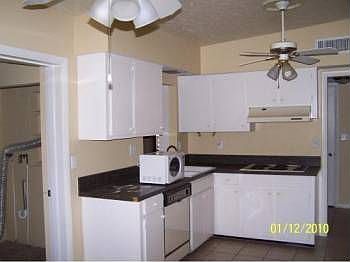 2nd image of 3618 Periwinkle Dr