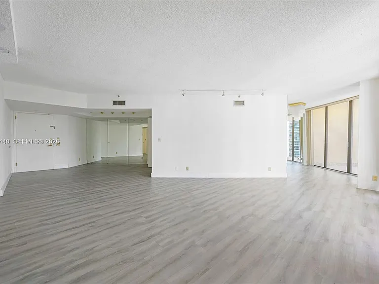 19355 Turnberry Way #15G — Photo 14
