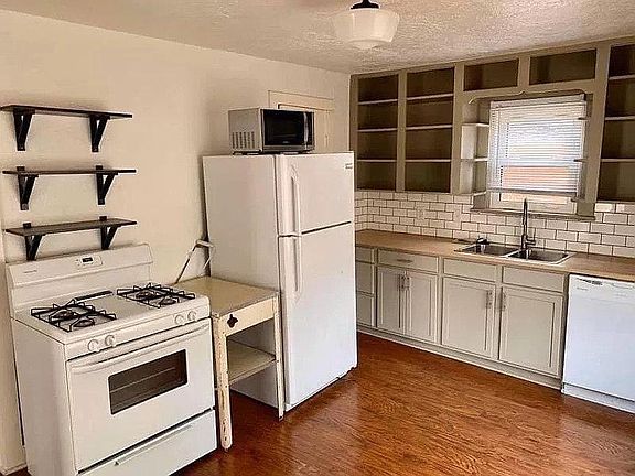 4th image of 227.5 E Daws St