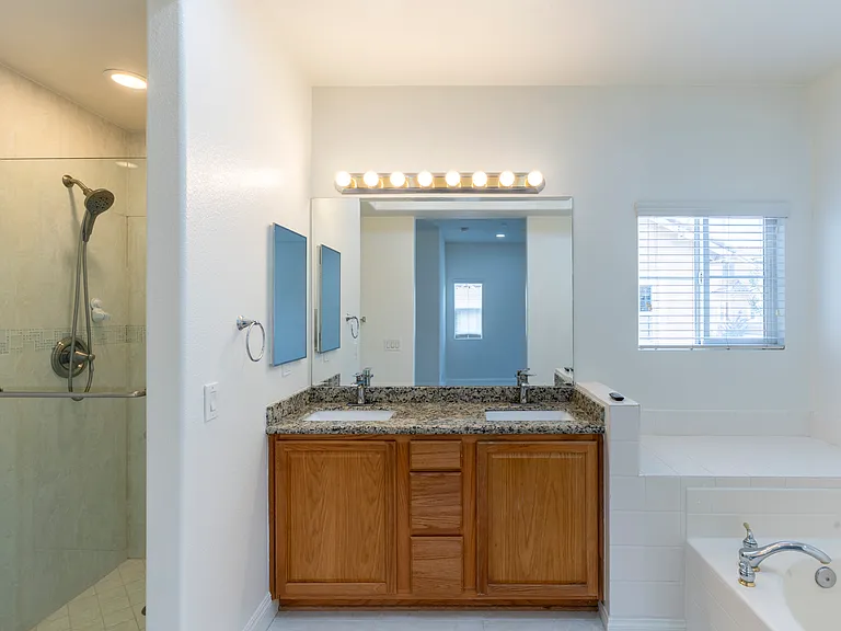 10623 Mona Way — Photo 22