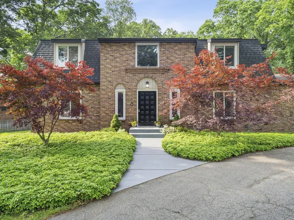 7485 Treeline Dr SE, Grand Rapids, MI 49546