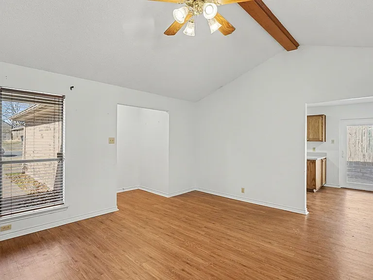1507 Lindsey Ln W #A — Photo 8
