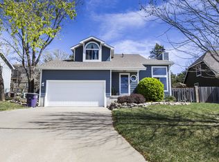 1837 Concord Ln, Manhattan, KS 66503