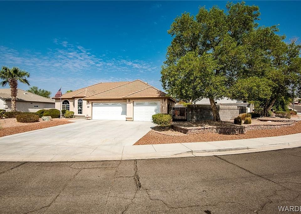 2nd image of 2919 Los Pueblos Dr