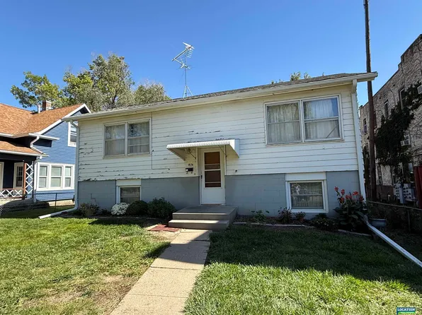1824 N 68th St, Lincoln, NE 68505