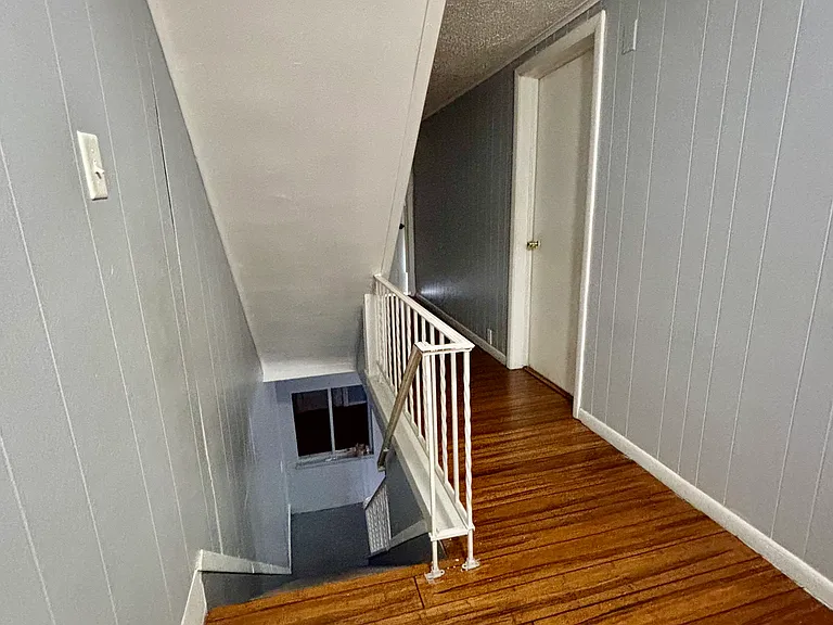 305 Barney St — Photo 6