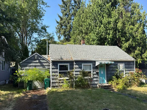 106 Birch Ave, Wood Village, OR 97060